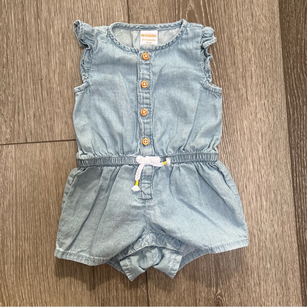 GYMBOREE SLEEVELESS CHAMBRAY ROMPER 0-3MO